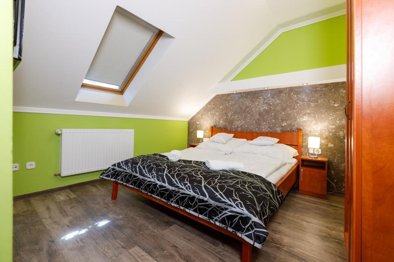 Central Apartman Gyula Exterior foto
