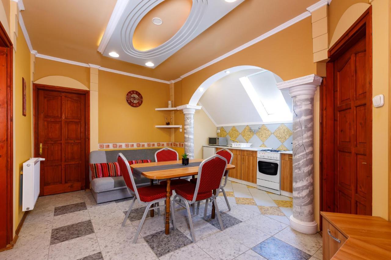 Central Apartman Gyula Exterior foto